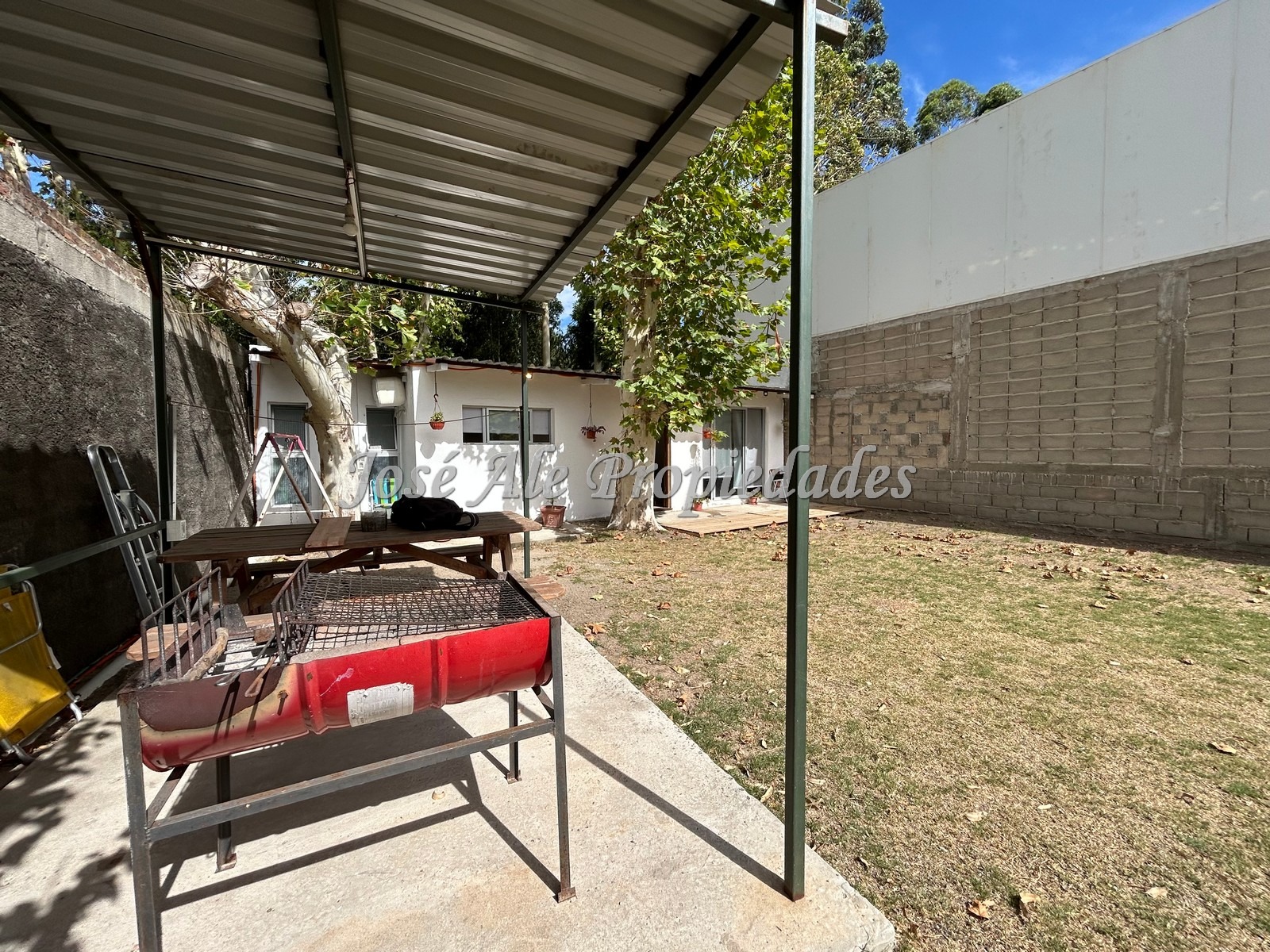 Imagen 8 de Monoambiente amoblado, completamente equipado a estrenar ubicado en el General, Colonia.