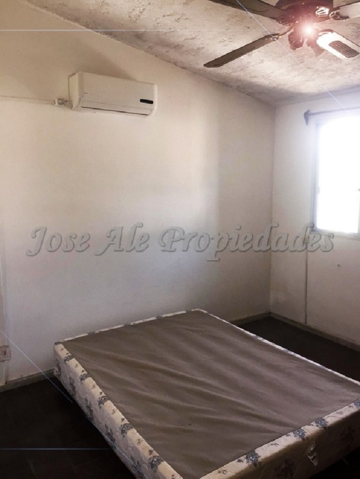 Imagen 7 de Vivienda con departamento ubicada en Complejo habitacional L22 (zona Real de San Carlos) a pasos de todos los servicios, se encuentra en esquina con doble ingreso.