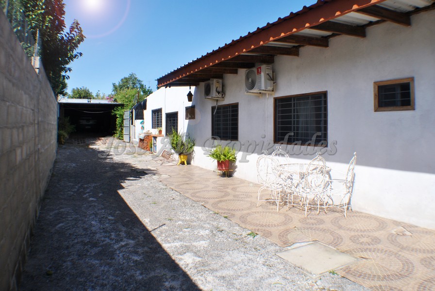Imagen 2 de Propiedad ubicada en zona de Nuevo Hospital, a solo minutos del centro de colonia.