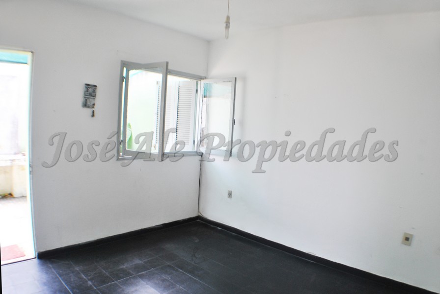 Imagen 3 de Depto al fondo, a pasos del centro de Colonia.