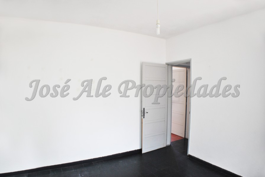 Imagen 7 de Depto al fondo, a pasos del centro de Colonia.