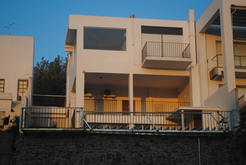 Casa de 3 plantas con vista privilegiada a la Rambla y la bahía.