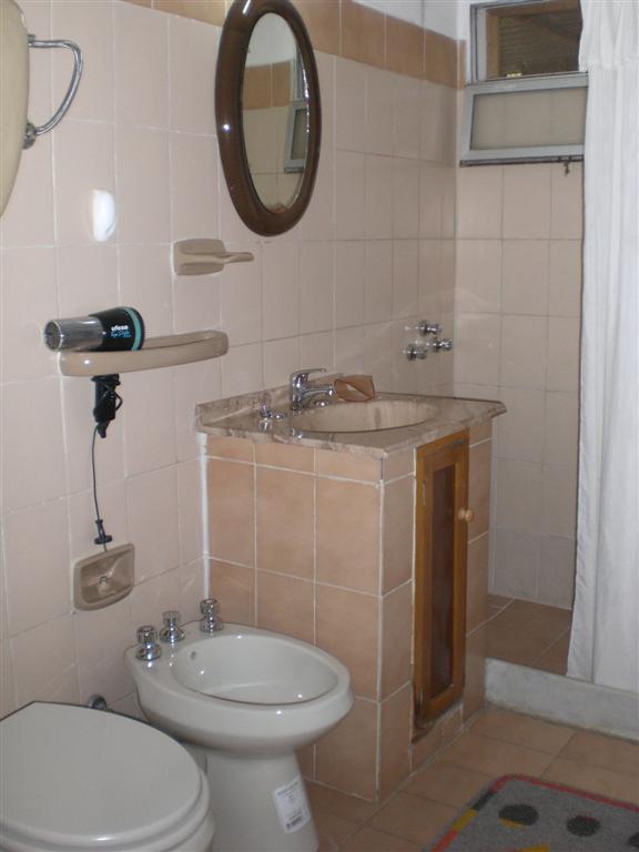 Imagen 6 de Casa con apartamento en esquina sobre Rambla con vista al Río de la Plata.