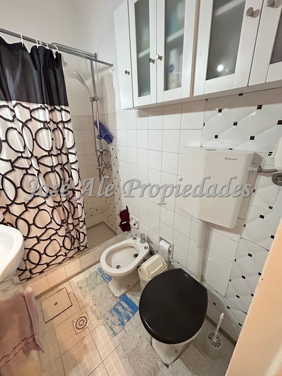 Imagen 8 de EN VENTA Casa de 2 dormitorios, ubicada a minutos del centro de la ciudad de Colonia.