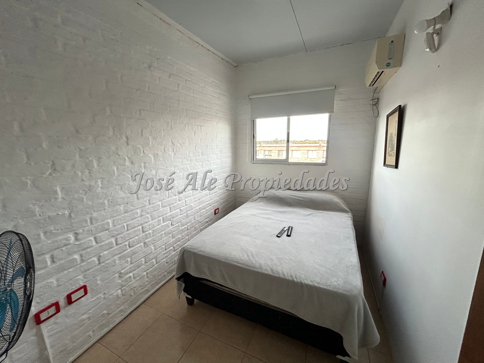 Imagen 8 de EN VENTA Impecable vivienda de 3 dormitorios, ubicada en excelente zona cerca de todos los servicios.