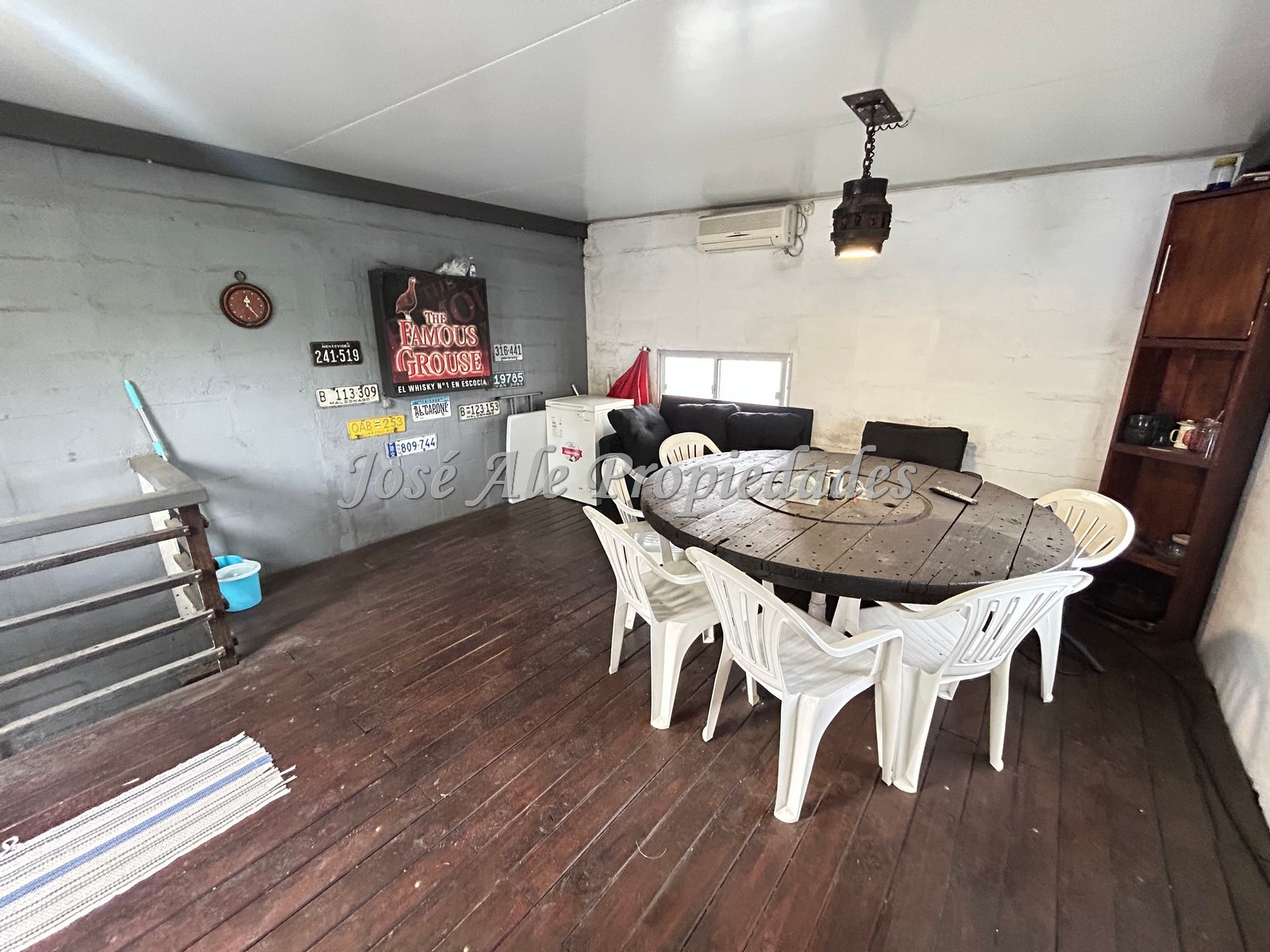 Imagen 9 de EN VENTA Impecable vivienda de 3 dormitorios, ubicada en excelente zona cerca de todos los servicios.