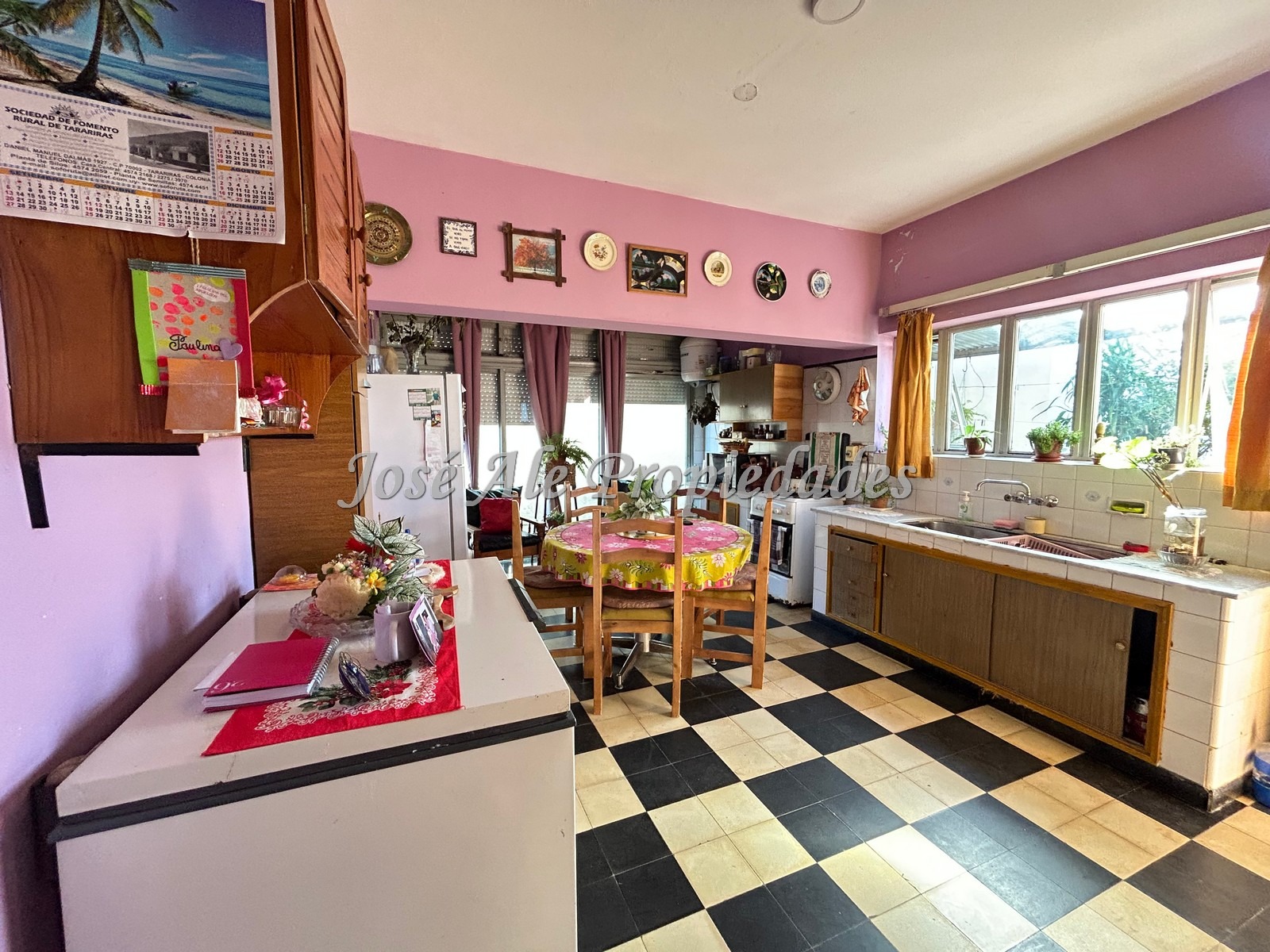 Imagen 5 de EN VENTA Excelente propiedad ubicada en inmejorable lugar sobre una de las principales avenidas de la ciudad de Colonia del Sacramento