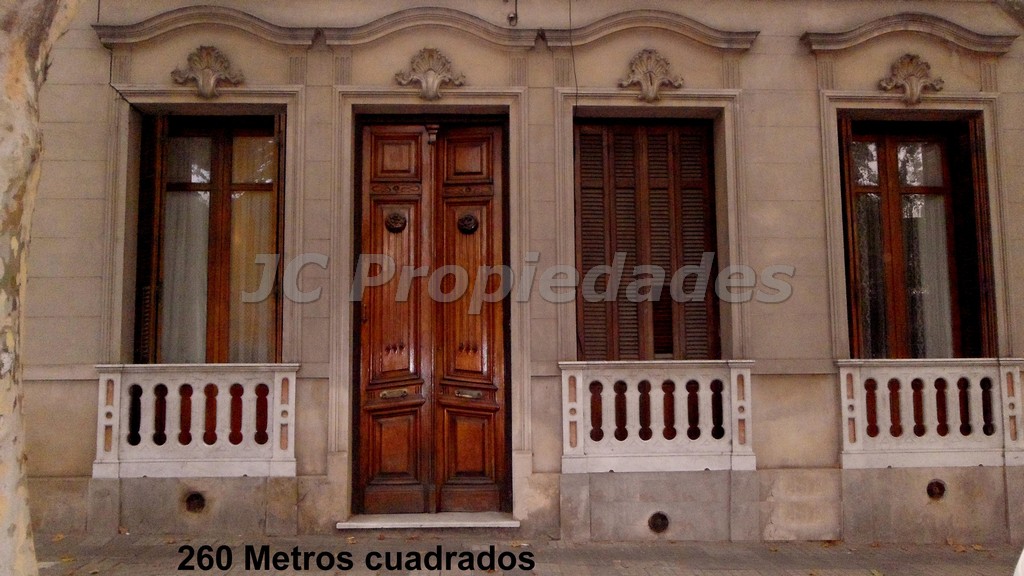 Imagen 1 de EN VENTA Importante propiedad situada sobre la principal avenida de la ciudad y dentro del Barrio Histórico.